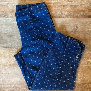 Intro Nia Pull-On Curved Hem Capri Pants